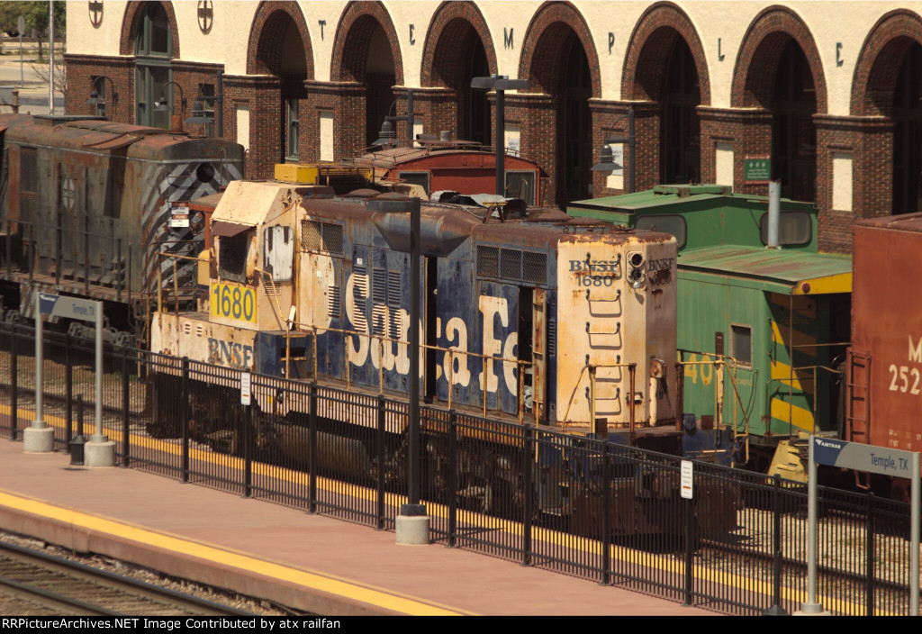 BNSF 1680
